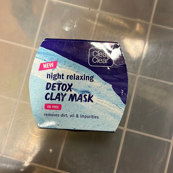 Clean and clear night relaxing detox clay mask NWT - Picture 1 of 1